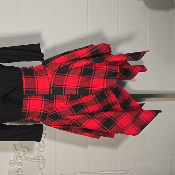 Red and black plaid dress - Picture 6 of 7